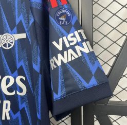 Alternative view of Arsenal 2025/26 Extérieur